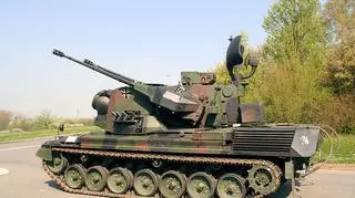 47,5-tonowe czołgi "Gepard" posiadają dwa 35-milimetrowe działa przeciwlotnicze