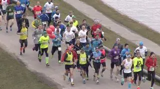 Bieg odbył się  pod hasłem pod hasłem 'Ulica dobra do biegania, kiepska do mieszkania"