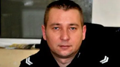 "Jezu, nie oddycha!". Policjant ocalił chłopcu życie przez telefon