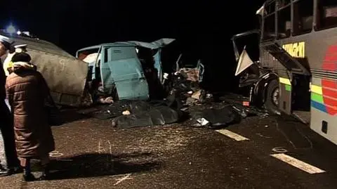 Autobus zderzył się z busem. 4 osoby nie żyją