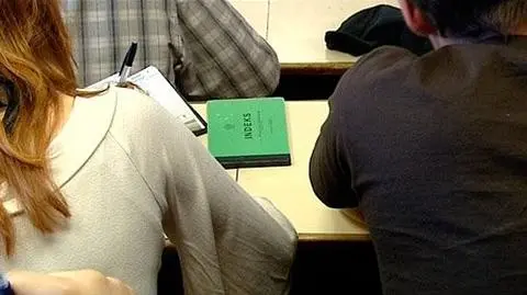 Kamery i obserwatorzy na egzaminach? 
Studenci chcą kontroli wykładowców