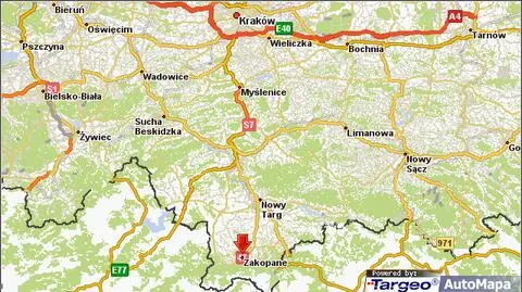 Na Zakopiance powroty z wakacji. "Ślisko, samochody w rowach"
