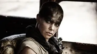 Charlize Theron w "Mad Max: Na drodze gniewu"