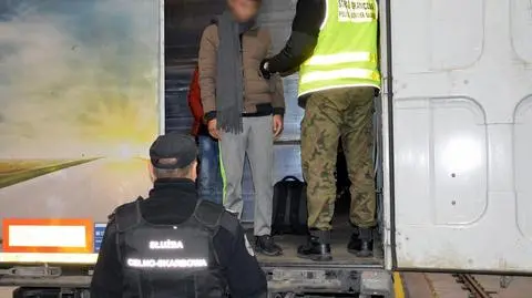 Budzisko. Wietnamczycy ukryli się w ciężarówce