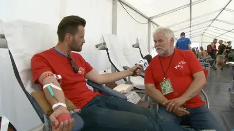 Redaktor TVN 24 również oddał krew na Przystanku Woodstock