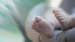 Po śmierci chłopca matka i jej konkubent zostali skazani na 8 miesięcy więzienia