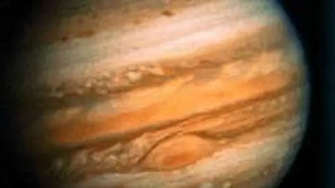 Pas na Jowiszu pojawia się i znika