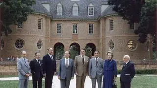 Zdjęcie ze szczytu G7 w 1983 roku. Ci politycy odpowiadali za ćwiczenia Able Archer 83