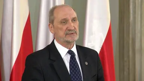 „Seria wybuchów” Macierewicza