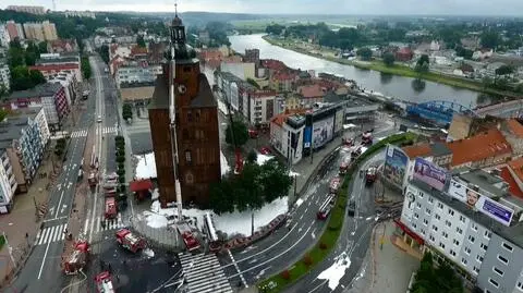 Strażacy dogaszają pożar