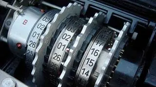 Marian Rejewski został pośmiertnie odznaczony za rozwikłanie Enigmy