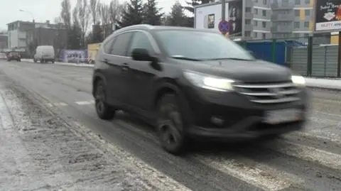 Fatalne warunki na poznańskich drogach. ZDM apeluje o ostrożność