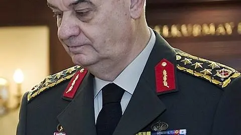 Generał Basbug wyszedł z więzienia