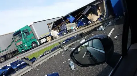 Na autostradzie A4 w okolicach Wrocławia przewrócił się samochód ciężarowy