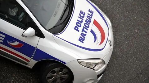 Dwoje francuskich policjantów zostało brutalnie pobitych