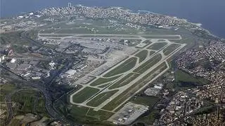Obecnie największym lotniskiem Turcji jest port lotniczy Ataturk 
