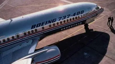 Panie pilocie, dziura w samolocie!