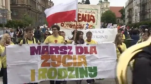 "Polityki prorodzinnej w Polsce nie ma". Marsz dla życia i rodziny w Krakowie