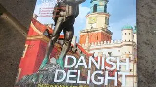 Magazyn lotniska w Edynburgu ze zdjęciem poznańskiego ratusza