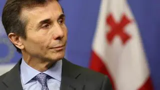 Premier pod ogniem krytyki