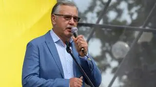 Anatolij Hrycenko był ministrem obrony Ukrainy w latach 2005-2007. Nagranie z 2005 roku