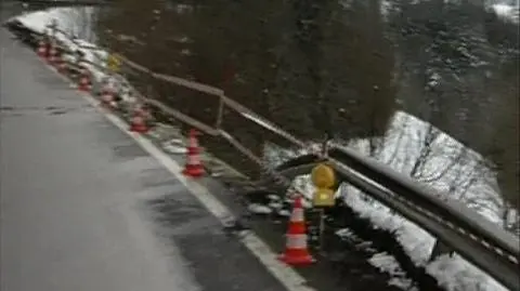 Autokar godzinę wisiał nad przepaścią
