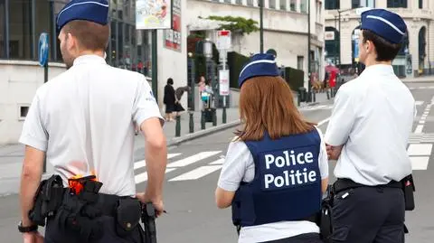 Belgia. Nożownik zaatakował policjantów