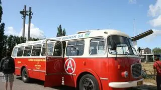 W podróż po Stoczni zabiera Subiektywna Linia Autobusowa