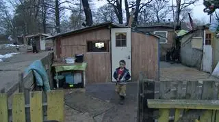 Romowie nadal mieszkają w obozowisku 