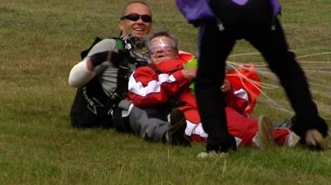 Prezent na 80. urodziny: pierwszy skok w życiu