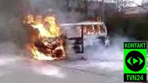 Doszczętnie spłonęły dwa auta