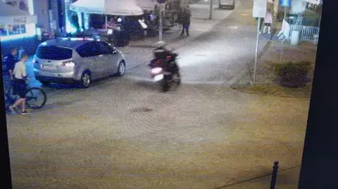 Potrącił kobietę i uciekł. Policja szuka motocyklisty