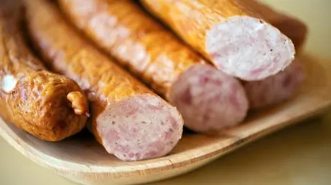 Rosja. Z bronią w ręku bronił skradzionego pęta kiełbasy