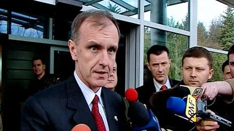 Szef MON zdymisjonował pięciu wojskowych