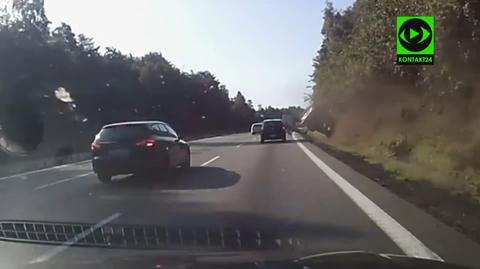 Gdynia: nagranie z S6, auto uderzyło w pobocze