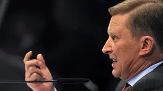 Polska nie przeszkadza w rozmowach między Rosją i USA na temat planów instalacji elementów amerykańskiej tarczy antyrakietowej w Europie - powiedział rosyjski wicepremier. Wypowiedź Siergieja Iwanowa po spotkaniu z wiceprezydentem USA Joe Bidenem przytacza agencja RIA-Nowosti. Do spotkania polityków doszło w kuluarach - zakończonej właśnie - 45. Międzynarodowej Konferencji o Bezpieczeństwie w Monachium.