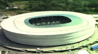 Stadion wraca do miasta - UEFA sprząta po Euro