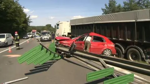 275 wypadków, 26 zabitych. Weekend na drogach