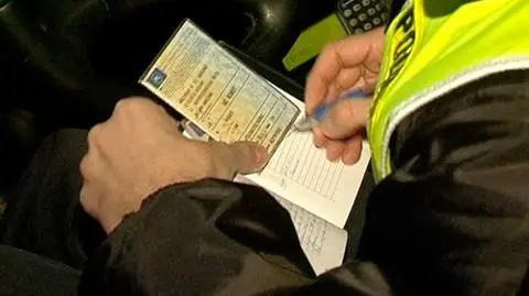 Policjant oskarżony o namawianie do seksu