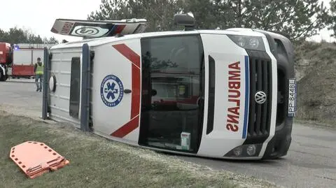 Piła: Skoda zderzyła się z karetką. W środku był pacjent