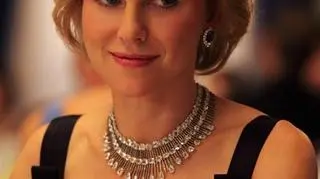 Naomi Watts w filmie "Diana" nosi kopie biżuterii księżnej Walii