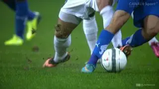 Na murawie wpadło na siebie trzech zawodników