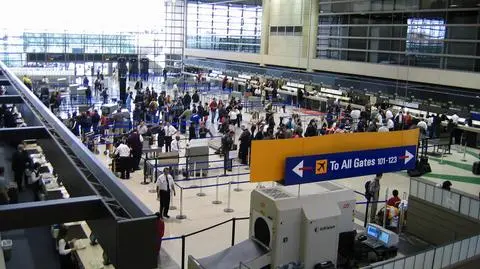 Los Angeles. Stewardessa złapana z 30 kg kokainy
