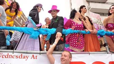 Żona premiera na paradzie gejów