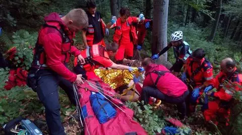 Rowerzysta miał wypadek. Na pomoc ruszyli ratownicy GOPR