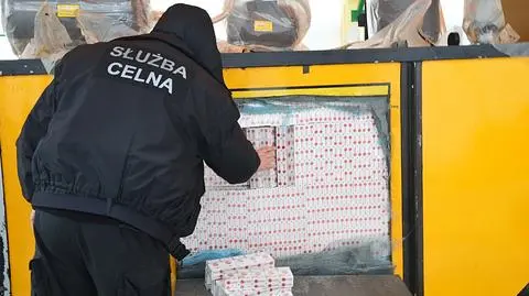Kontrabanda odkryta. 125 tys. paczek papierosów za milion zł