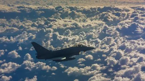 Przejęcie w 2017 roku misji Baltic Air Policing przez polskie siły powietrzne (wideo z bazy na Litwie w 2017 roku)