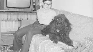 Kolorowy telewizor chcieli mieć wszyscy.Kosztował majątek - równowartość rocznej pensji