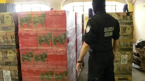 16 tysięcy butelek alkoholu bez akcyzy