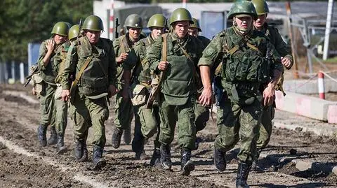 Siergiej Szojgu: Rosja wzmocni siły w rejonach strategicznych"